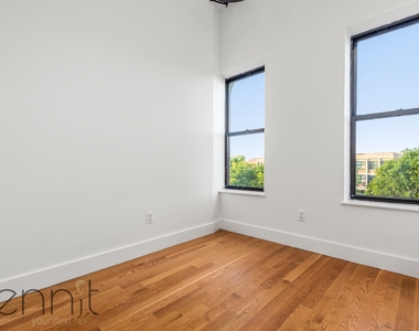 638 Wilson Avenue - Photo Thumbnail 9