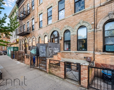 638 Wilson Avenue - Photo Thumbnail 11
