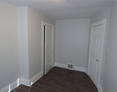 1134 Race St - Photo Thumbnail 12