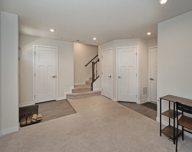 213 Amon St - Photo Thumbnail 1