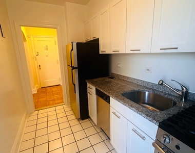 95 Christopher Street - Photo Thumbnail 6