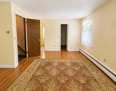 240 Ridgefield Road - Photo Thumbnail 15