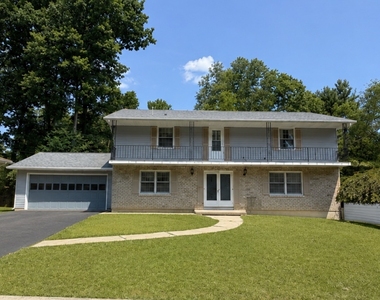 240 Ridgefield Road - Photo Thumbnail 1