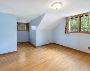 444 Buckingham Avenue - Photo Thumbnail 21
