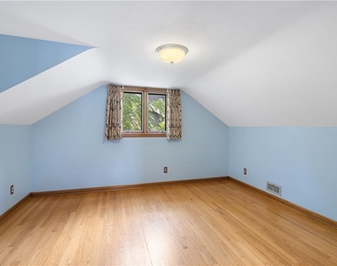 444 Buckingham Avenue - Photo Thumbnail 19