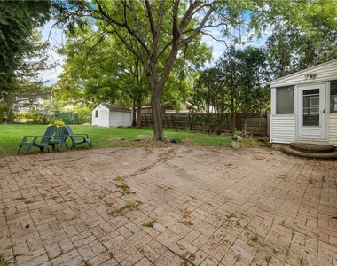 444 Buckingham Avenue - Photo Thumbnail 25