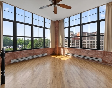 526 Plum Street - Photo Thumbnail 9