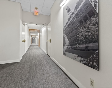 526 Plum Street - Photo Thumbnail 3
