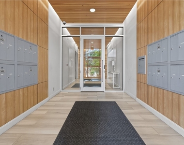 526 Plum Street - Photo Thumbnail 1