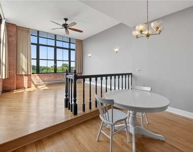 526 Plum Street - Photo Thumbnail 11