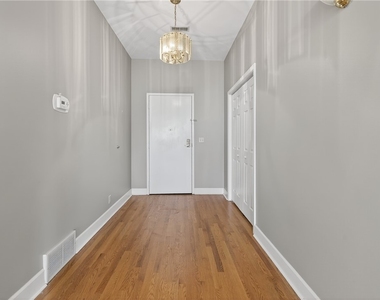 526 Plum Street - Photo Thumbnail 17