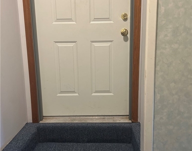 825 Payne Avenue - Photo Thumbnail 13