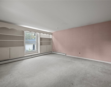 80 Capen Boulevard - Photo Thumbnail 23