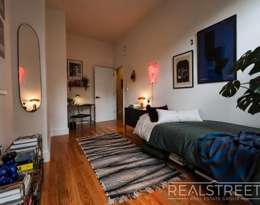 110a Covert Street - Photo Thumbnail 4