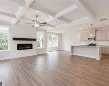 5271 Fox Den Road - Photo Thumbnail 9