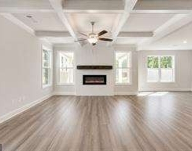 5271 Fox Den Road - Photo Thumbnail 4