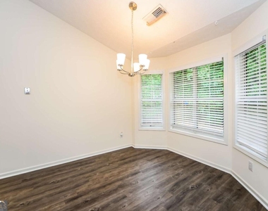 805 Lewis Ridge Circle - Photo Thumbnail 8