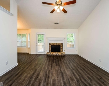 805 Lewis Ridge Circle - Photo Thumbnail 3