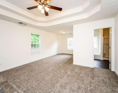 805 Lewis Ridge Circle - Photo Thumbnail 4