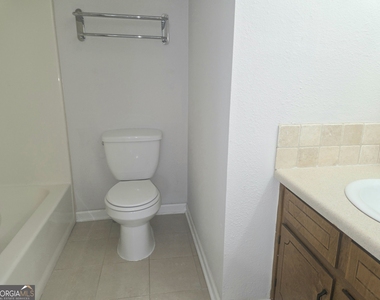 893 Ne Park Place - Photo Thumbnail 8
