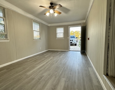 1865 Vicki Lane Se - Photo Thumbnail 6