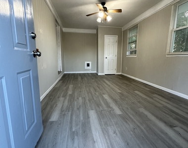 1865 Vicki Lane Se - Photo Thumbnail 5