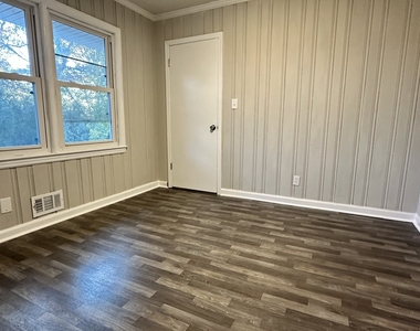 1865 Vicki Lane Se - Photo Thumbnail 10