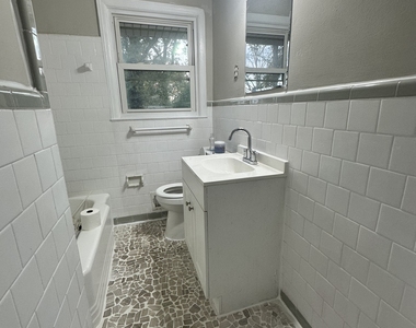 1865 Vicki Lane Se - Photo Thumbnail 2