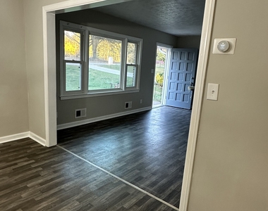1865 Vicki Lane Se - Photo Thumbnail 12