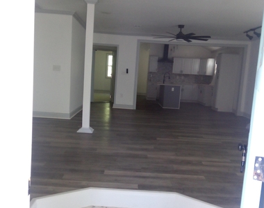 1511 Mims Street Sw - Photo Thumbnail 11