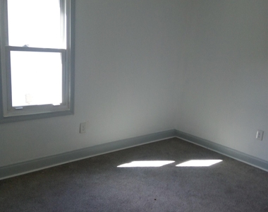1511 Mims Street Sw - Photo Thumbnail 8