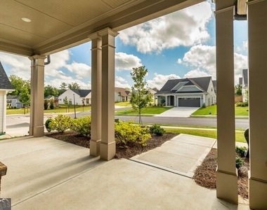 147 Soundview Trace - Photo Thumbnail 4