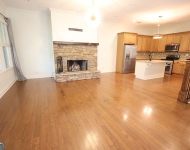 1081 Starboard Drive - Photo Thumbnail 4