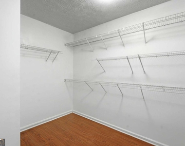 575 Chandon Way - Photo Thumbnail 22