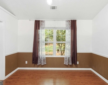 575 Chandon Way - Photo Thumbnail 4