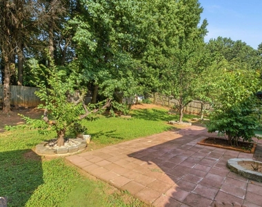 575 Chandon Way - Photo Thumbnail 26