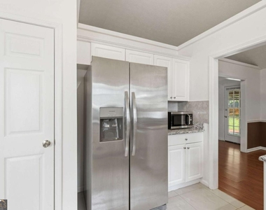 575 Chandon Way - Photo Thumbnail 6