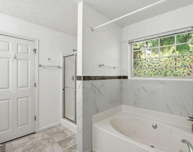 575 Chandon Way - Photo Thumbnail 21