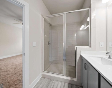 3761 Oxford Circle - Photo Thumbnail 17
