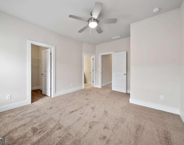 3761 Oxford Circle - Photo Thumbnail 14