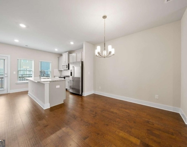 3761 Oxford Circle - Photo Thumbnail 3