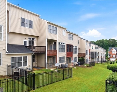 319 Creekbank Way Se - Photo Thumbnail 36