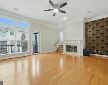 319 Creekbank Way Se - Photo Thumbnail 14