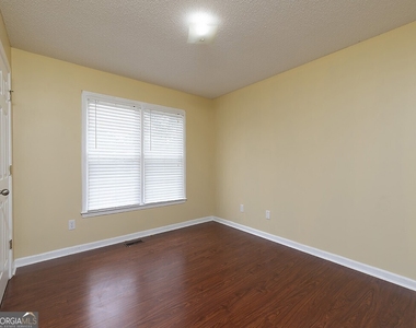 16 Huntcliff Drive - Photo Thumbnail 17