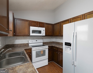 16 Huntcliff Drive - Photo Thumbnail 11