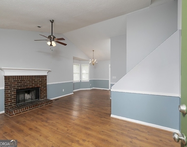 16 Huntcliff Drive - Photo Thumbnail 2