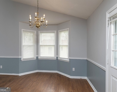 16 Huntcliff Drive - Photo Thumbnail 8
