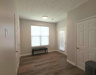 4691 Highpoint Lane - Photo Thumbnail 10
