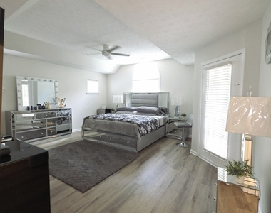 4691 Highpoint Lane - Photo Thumbnail 12