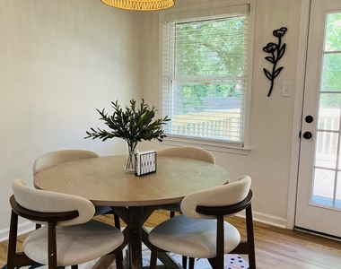 2720 Princeton Lane - Photo Thumbnail 4
